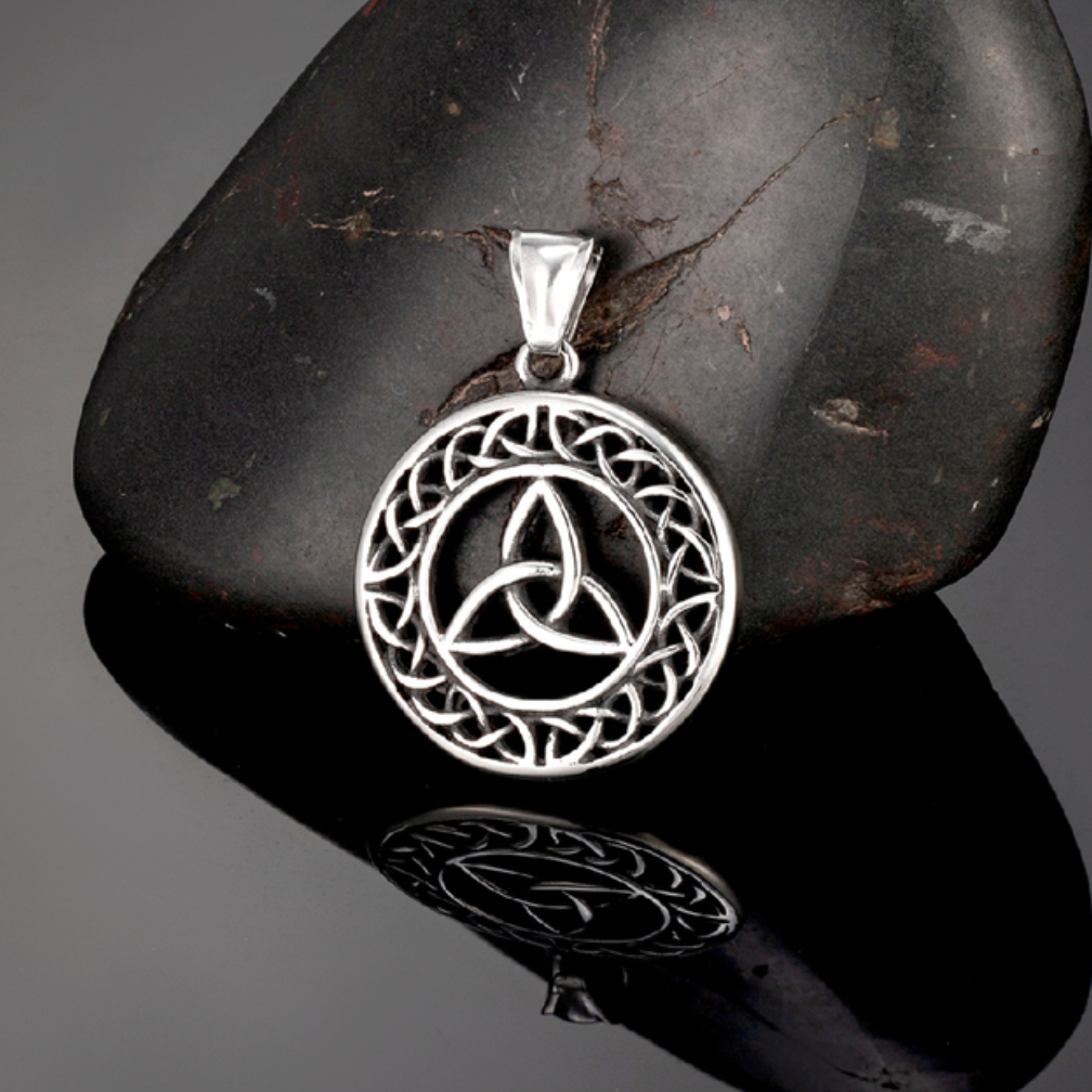 Collier Viking Celtic Trinity Nœud de la trinité celtique - Triquetra en Acier Inoxydable Couleur Argent