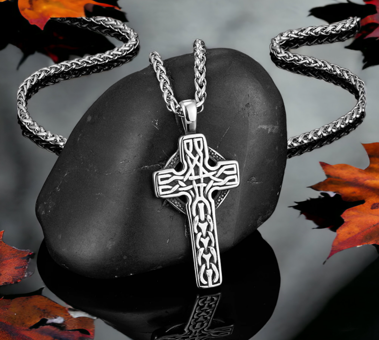 Collier Croix Celtique en Acier Inoxydable Amulette de protection Idéal Cadeau Homme Femme Couleur Argent