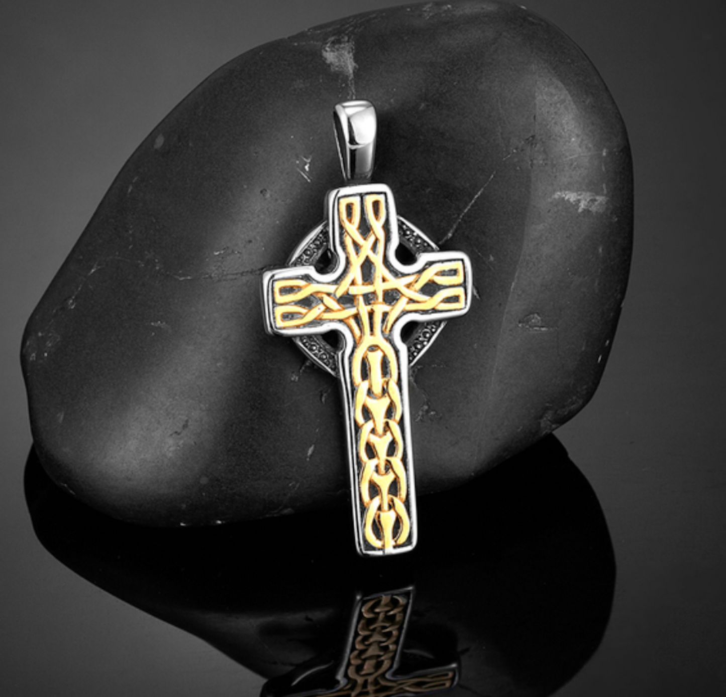 Collier Croix Celtique en Acier Inoxydable Amulette de protection Idéal Cadeau Homme Femme - Couleur Or et Argent