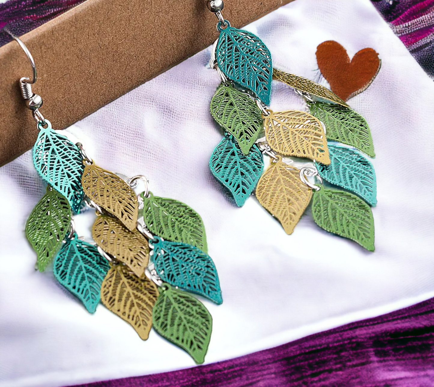 Boucles d'oreilles Pendantes Celtique en forme de feuilles colorées Bijoux Viking de Style Nordique faites à la main Idéal Cadeau