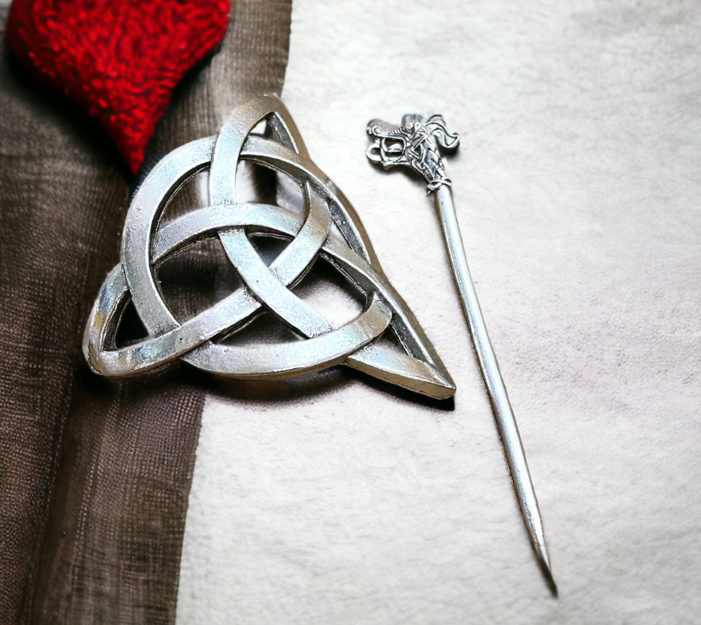 Barrette, Broche à Cheveux Noeud de Sorcière Talisman de Protection Cadeau de Sorcellerie Païenne Bijoux Wicca fait à la main Idéal Cadeau