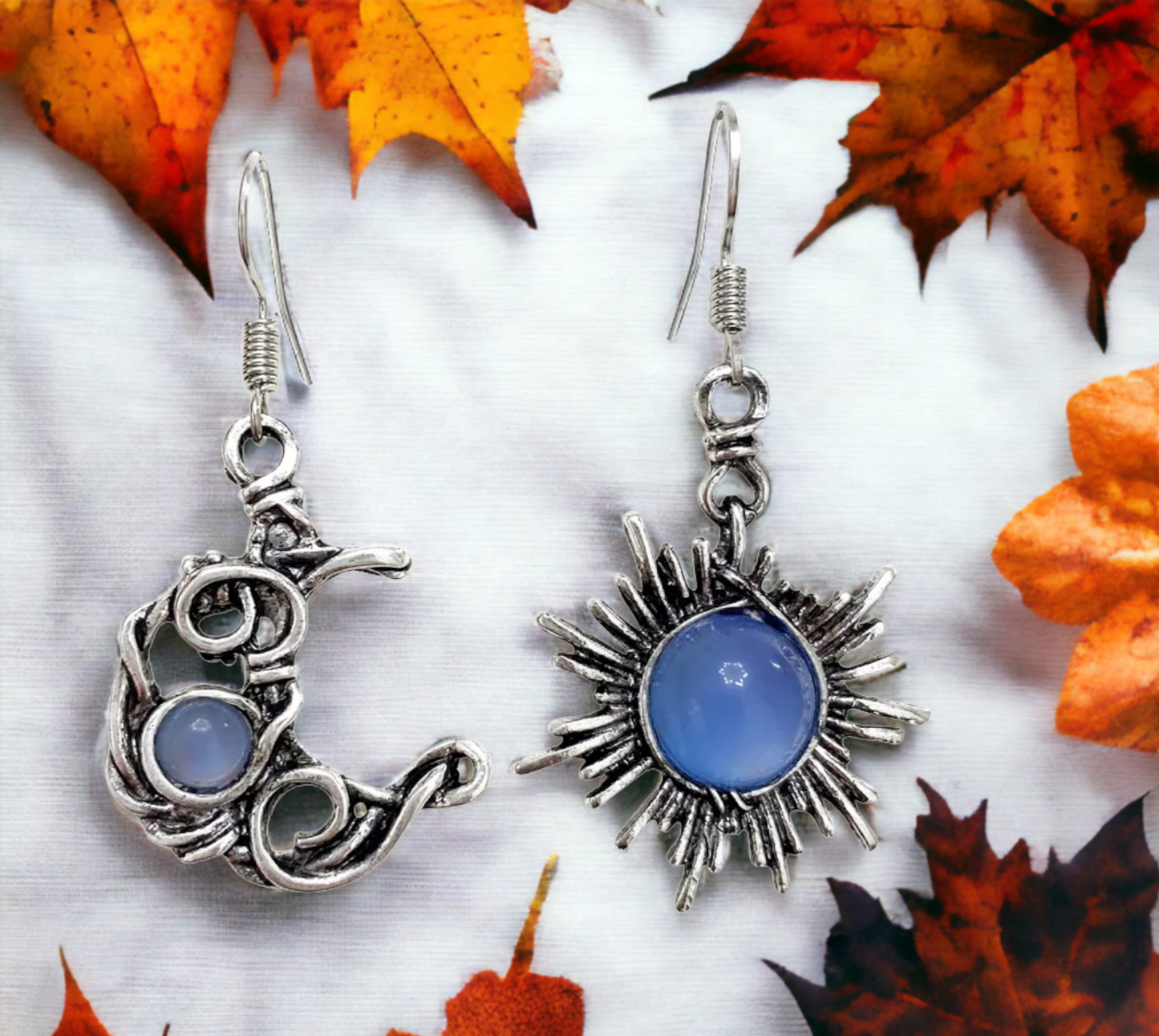 Boucles d'oreilles Celtique Soleil et Lune avec gemme artificielle Bleue de Style Nordique, faites à la main Cadeau Original Idéal Cadeau