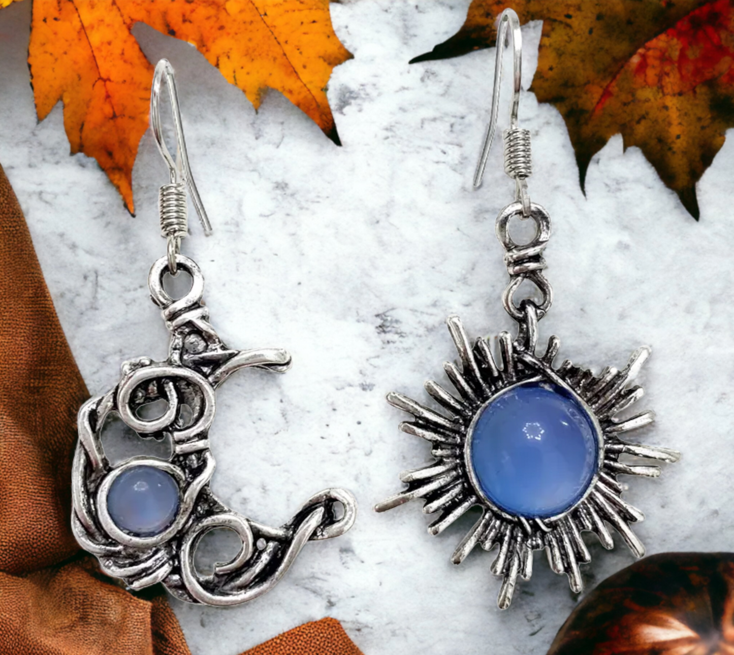 Boucles d'oreilles Celtique Soleil et Lune avec gemme artificielle Bleue de Style Nordique, faites à la main Cadeau Original Idéal Cadeau