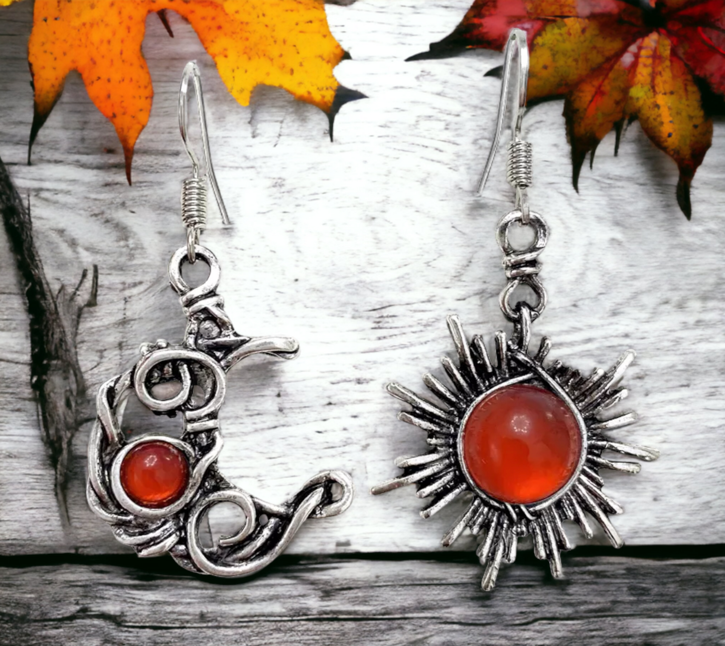Boucles d'oreilles Celtique Soleil et Lune avec gemme artificielle Rouge de Style Nordique, faites à la main Cadeau Original Idéal Cadeau