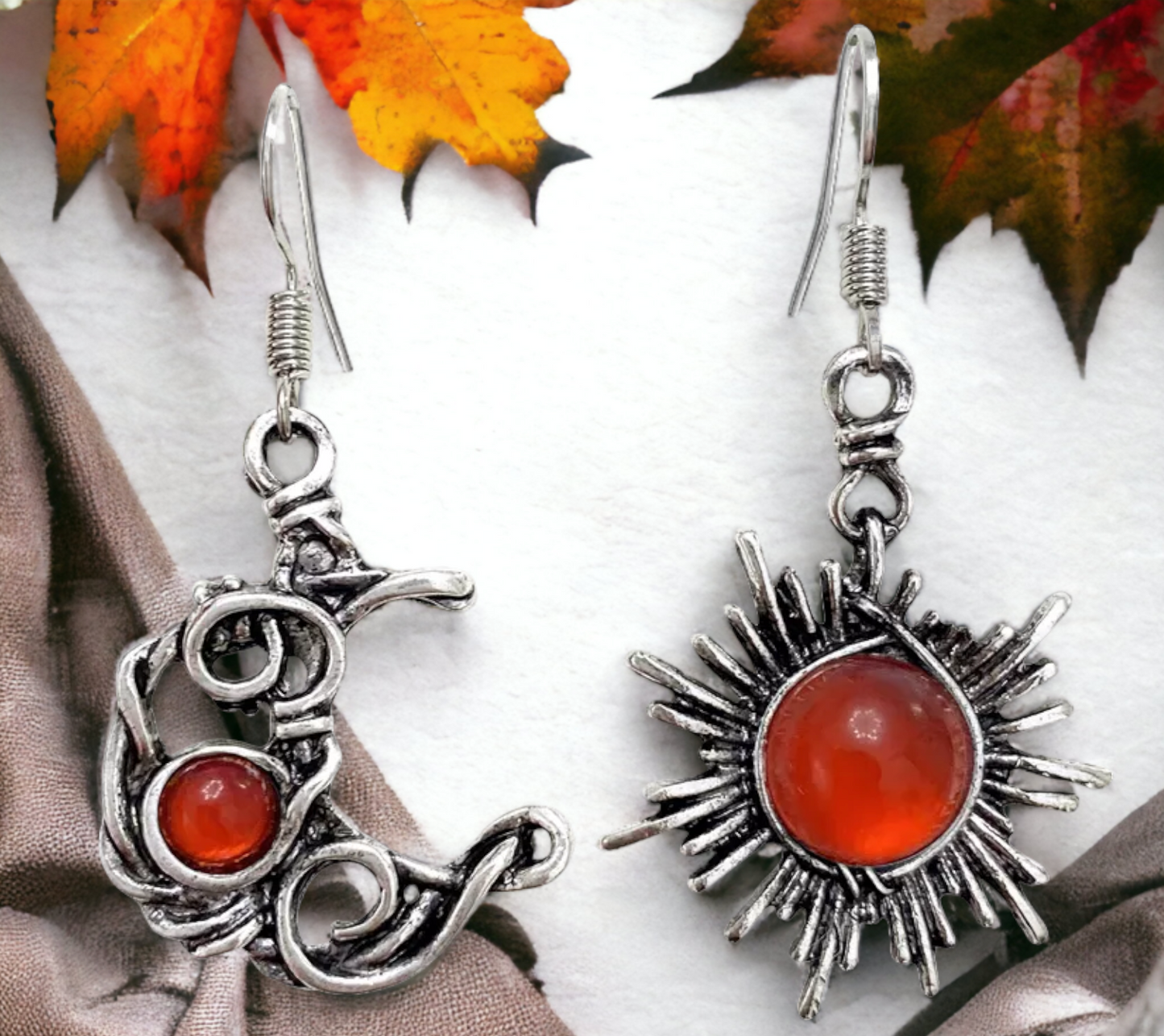 Boucles d'oreilles Celtique Soleil et Lune avec gemme artificielle Rouge de Style Nordique, faites à la main Cadeau Original Idéal Cadeau