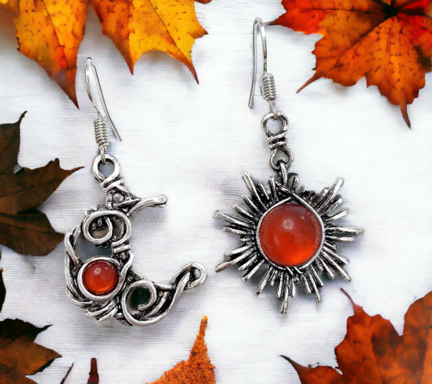 Boucles d'oreilles Celtique Soleil et Lune avec gemme artificielle Rouge de Style Nordique, faites à la main Cadeau Original Idéal Cadeau