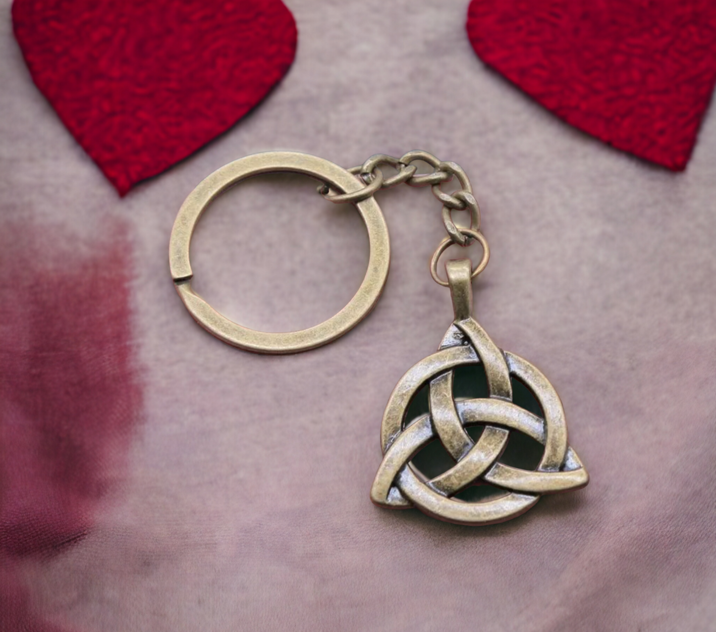 Porte-clés pendentif Celtique Triquetra Talisman de Protection Cadeau de Sorcellerie Païenne Wicca Bijoux Wicca fait à la main Idéal Cadeau