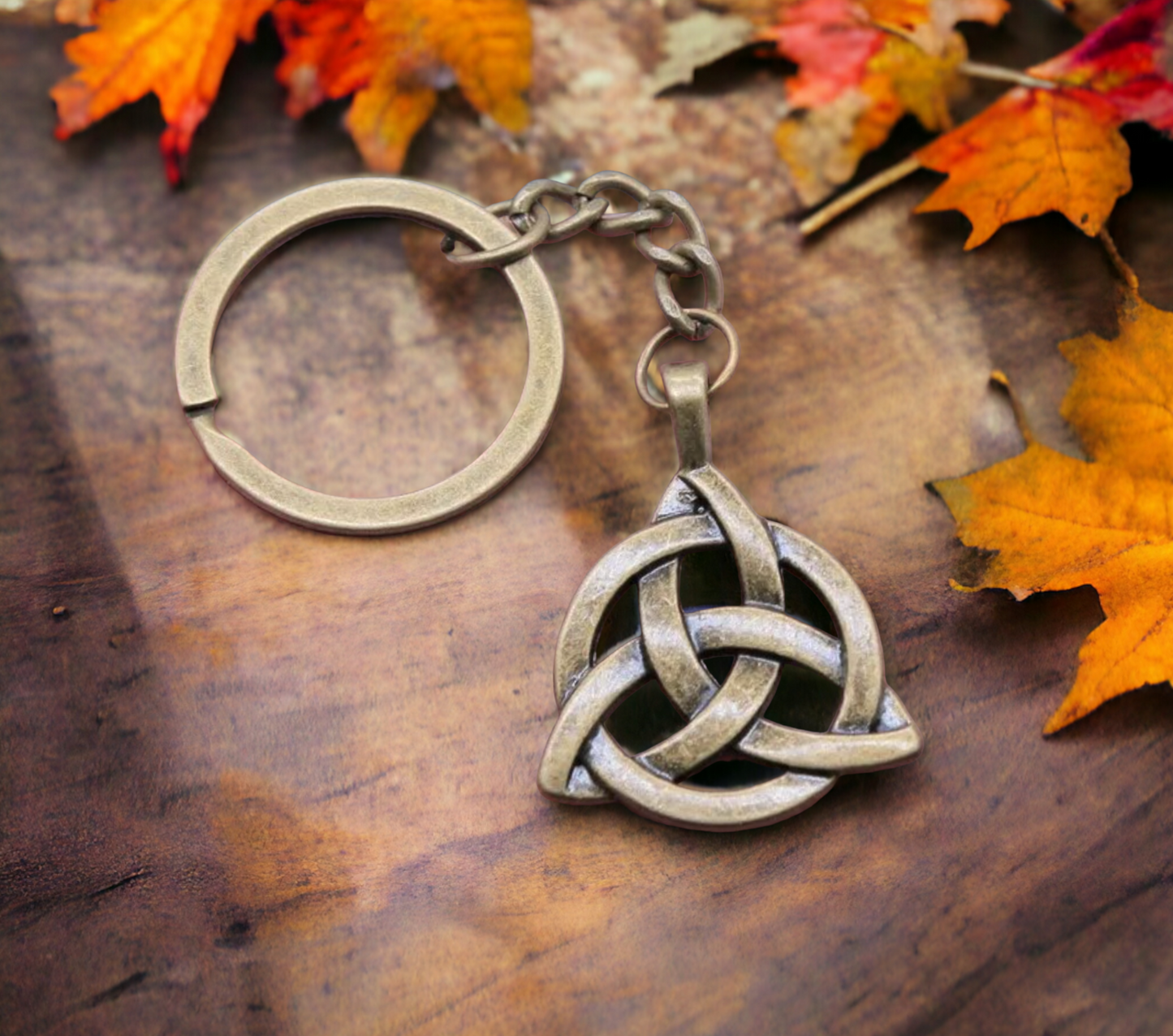 Porte-clés pendentif Celtique Triquetra Talisman de Protection Cadeau de Sorcellerie Païenne Wicca Bijoux Wicca fait à la main Idéal Cadeau