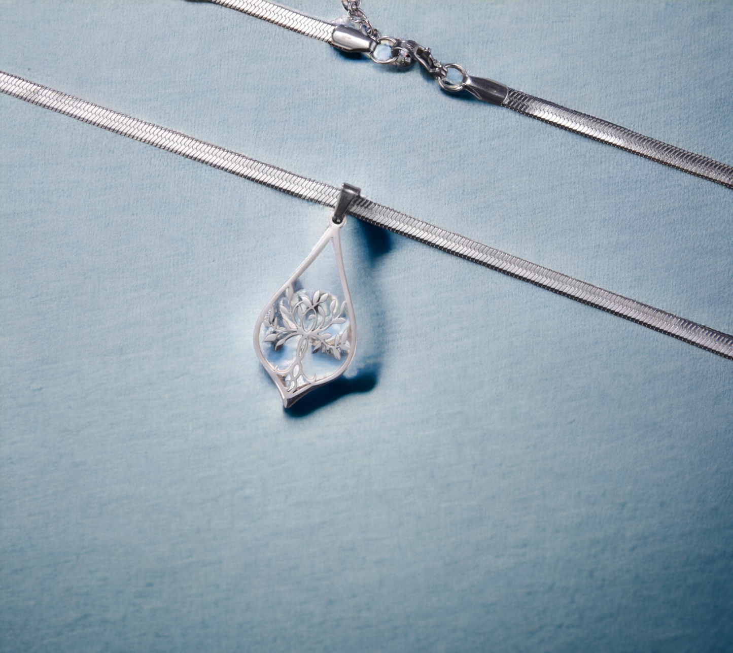 Collier Pendentif Viking Arbre de Vie en Acier Inoxydable Couleur Argent fait à la main Celtique Nordique Idéal Cadeau Cadeau Original