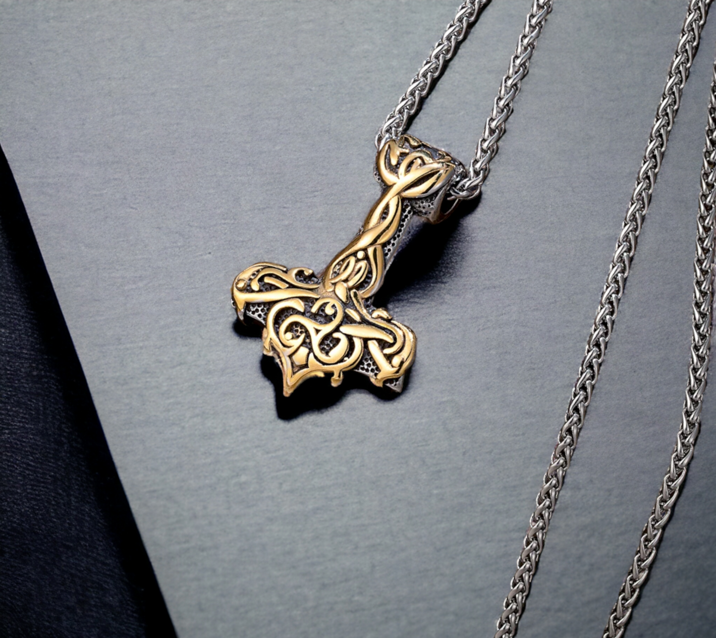Collier Viking Mjolnir marteau de Thor Mythologie Nordique Celtique en Acier Inoxydable fait à la main Couleur Or et Argent Cadeau Original