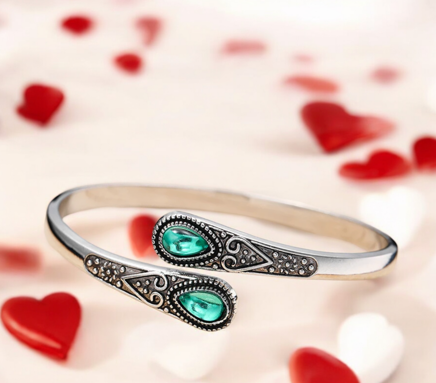 Bracelet Celtique Ajustable en Acier Inoxydable et Pierres Vertes, fait à la main Idéal Cadeau Original pour Femme