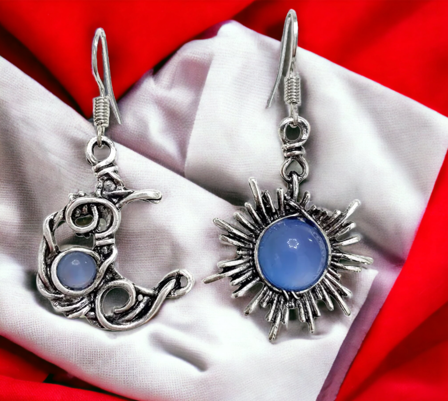 Boucles d'oreilles Celtique Soleil et Lune avec gemme artificielle Bleue de Style Nordique, faites à la main Cadeau Original Idéal Cadeau